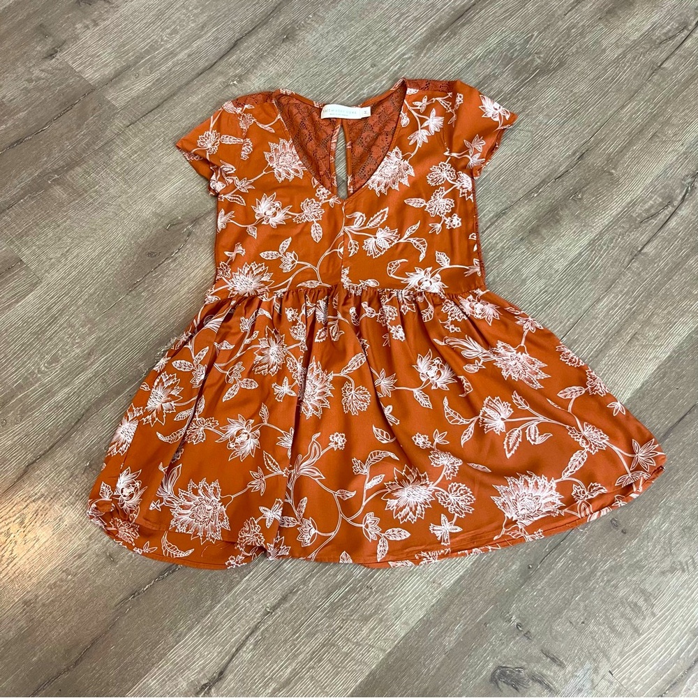 Saltwater Luxe Womens Rust Floral Mini Dress Lace Back Size Medium